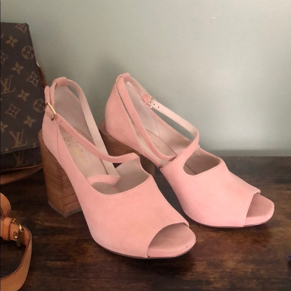 LuLaRoe Sued Blush Heals